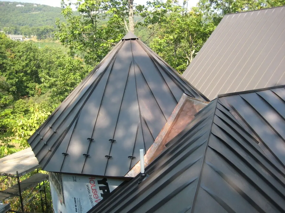Professional Roof Tarp Installation by Craftsman Roofing in Hambleton